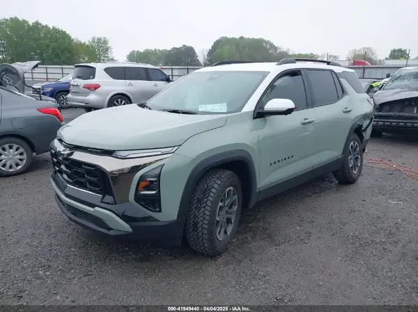 3GNAXSEG6SL125860 2025 CHEVROLET EQUINOX - Image 2