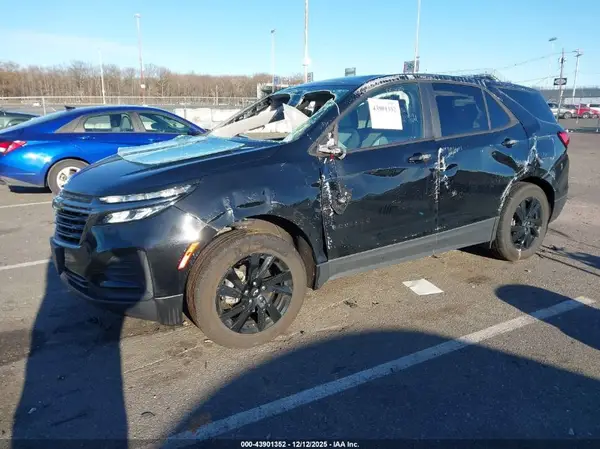 3GNAXSEGXRL100700 2024 CHEVROLET EQUINOX - Image 2