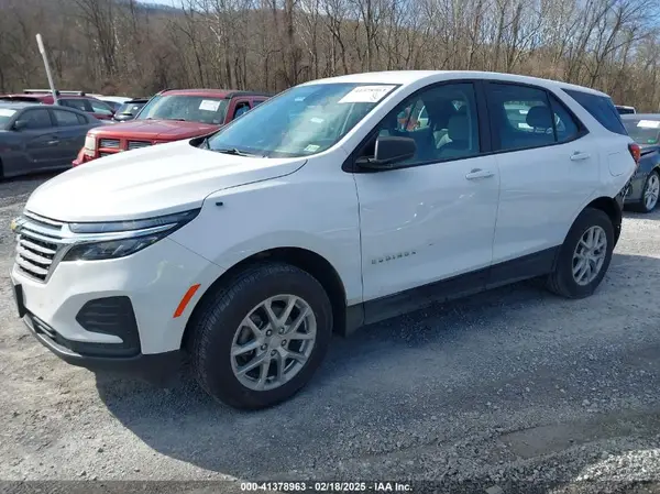 3GNAXSEGXRL235692 2024 CHEVROLET EQUINOX - Image 2