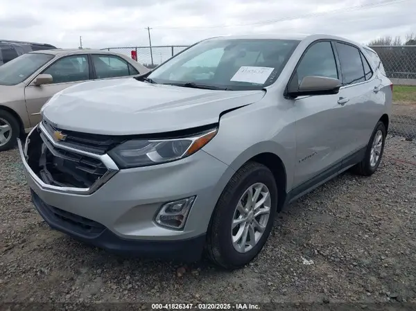 3GNAXSEV0JS524721 2018 CHEVROLET EQUINOX - Image 2