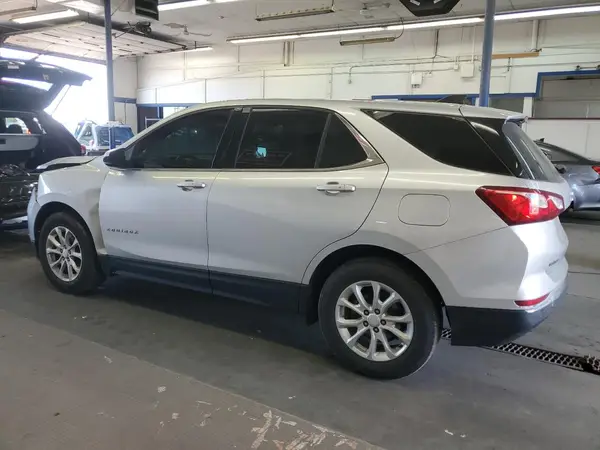 3GNAXSEV0JS555054 2018 CHEVROLET EQUINOX - Image 2