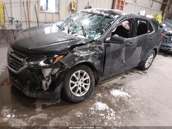3GNAXSEV0JS581565 2018 CHEVROLET EQUINOX - Image 2