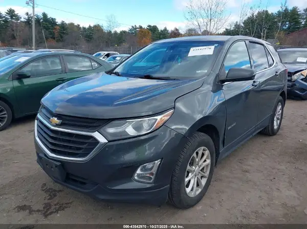 3GNAXSEV0JS596843 2018 CHEVROLET EQUINOX - Image 2