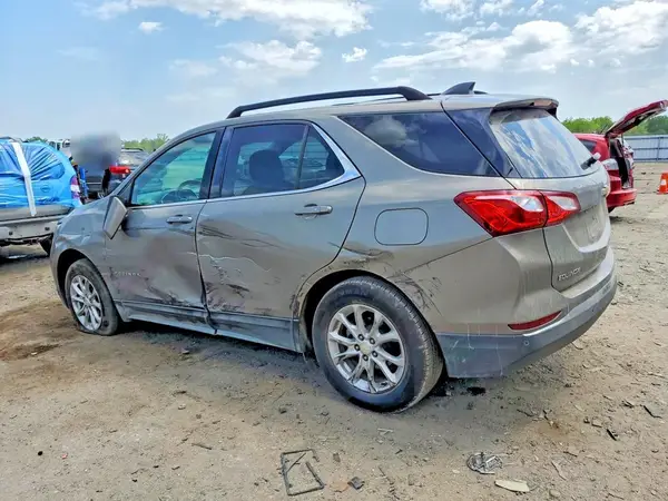 3GNAXSEV0JS631834 2018 CHEVROLET EQUINOX - Image 2