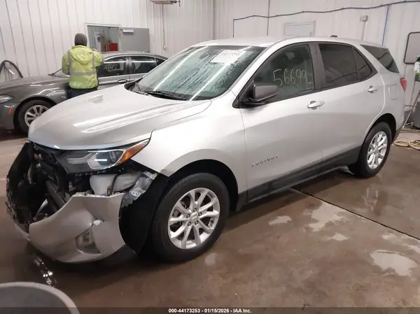 3GNAXSEV0MS130981 2021 CHEVROLET EQUINOX - Image 2