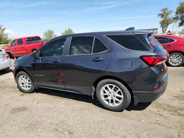 3GNAXSEV0NS221413 2022 CHEVROLET EQUINOX - Image 2