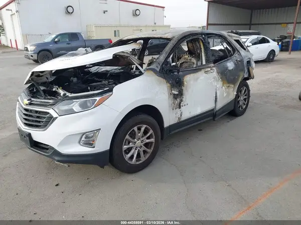 3GNAXSEV1JS647072 2018 CHEVROLET EQUINOX - Image 2