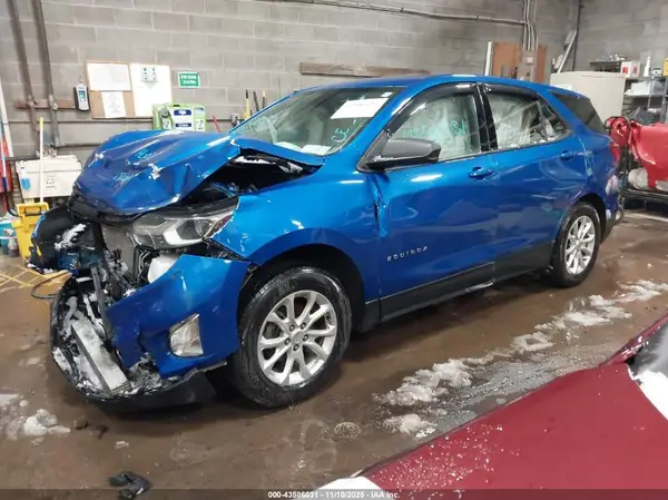 3GNAXSEV1KS556563 2019 CHEVROLET EQUINOX - Image 2