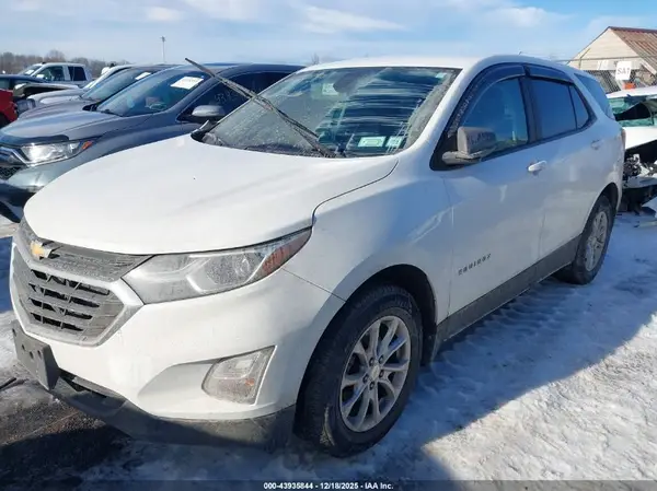 3GNAXSEV1MS108083 2021 CHEVROLET EQUINOX - Image 2
