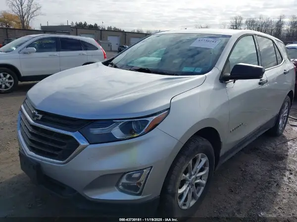 3GNAXSEV2JS583012 2018 CHEVROLET EQUINOX - Image 2