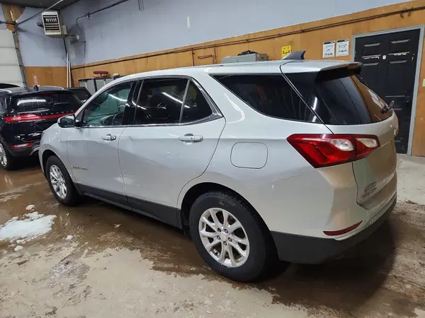 3GNAXSEV2JS596701 2018 CHEVROLET EQUINOX - Image 2