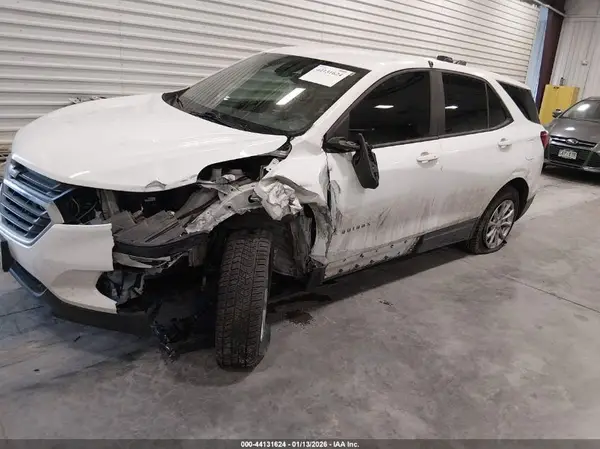 3GNAXSEV2MS121327 2021 CHEVROLET EQUINOX - Image 2