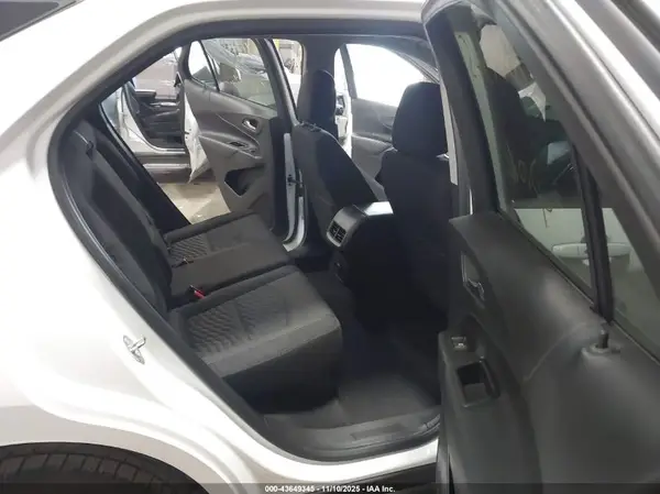 3GNAXSEV3JS551671 2018 CHEVROLET EQUINOX - Image 8