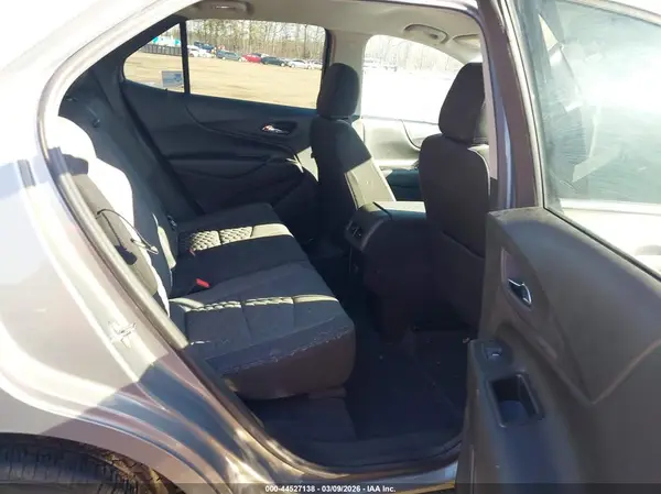3GNAXSEV3JS580765 2018 CHEVROLET EQUINOX - Image 8