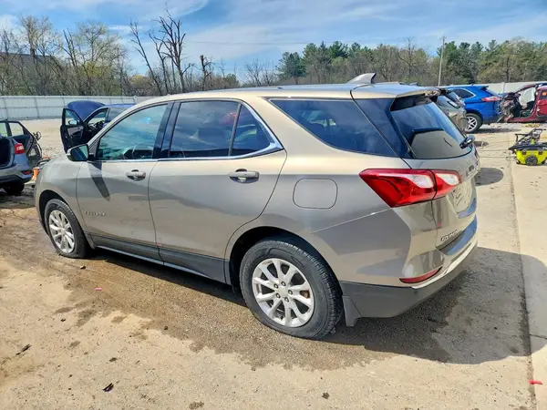 3GNAXSEV3JS585772 2018 CHEVROLET EQUINOX - Image 2