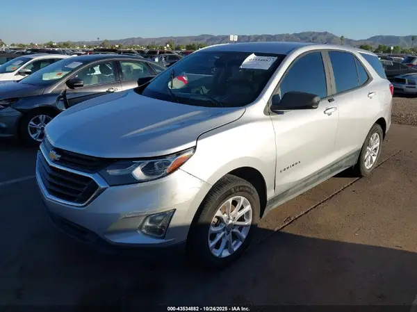 3GNAXSEV3LS577318 2020 CHEVROLET EQUINOX - Image 2