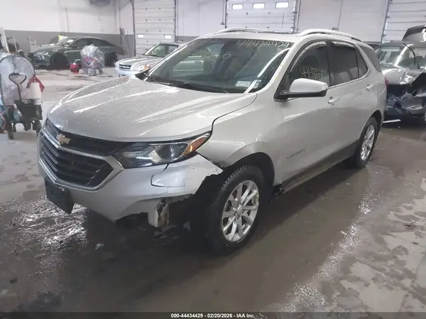 3GNAXSEV5JS568746 2018 CHEVROLET EQUINOX - Image 2