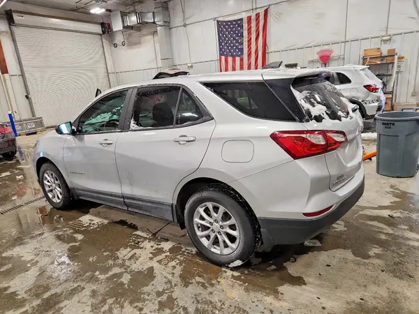 3GNAXSEV6LS700108 2020 CHEVROLET EQUINOX - Image 2