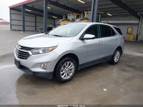 3GNAXSEV7JS590473 2018 CHEVROLET EQUINOX - Image 2