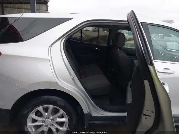3GNAXSEV7JS590473 2018 CHEVROLET EQUINOX - Image 8