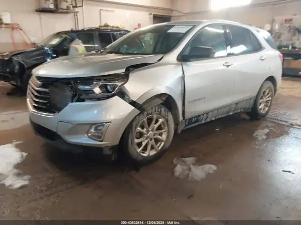 3GNAXSEV7KS617897 2019 CHEVROLET EQUINOX - Image 2