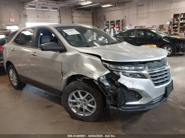 3GNAXSEV7NS183856 2022 CHEVROLET EQUINOX - Image 1