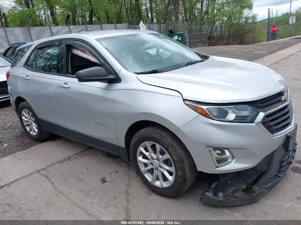 3GNAXSEV8KS632733 2019 CHEVROLET EQUINOX - Image 1