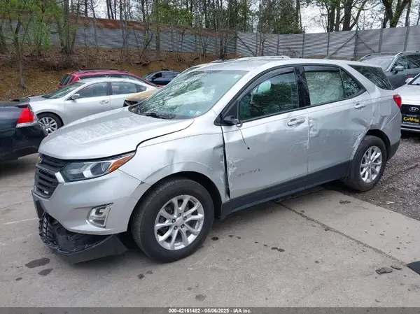 3GNAXSEV8KS632733 2019 CHEVROLET EQUINOX - Image 2