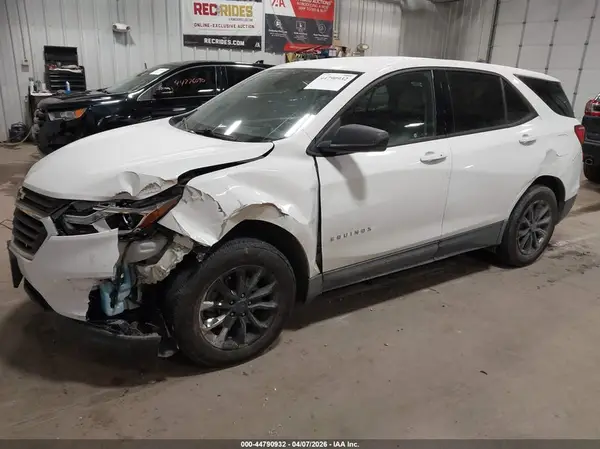 3GNAXSEV8MS117525 2021 CHEVROLET EQUINOX - Image 2