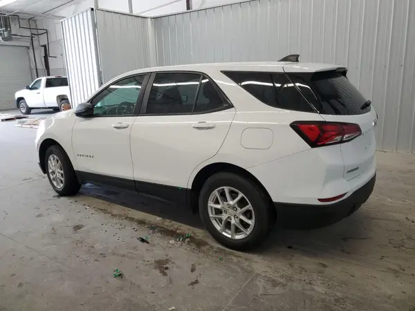 3GNAXSEV8NS161722 2022 CHEVROLET EQUINOX - Image 2