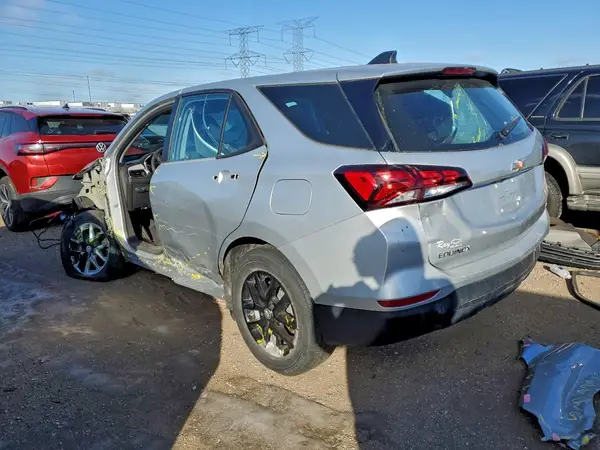 3GNAXSEV8NS169061 2022 CHEVROLET EQUINOX - Image 2