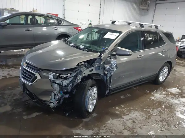 3GNAXSEV9JL126398 2018 CHEVROLET EQUINOX - Image 2