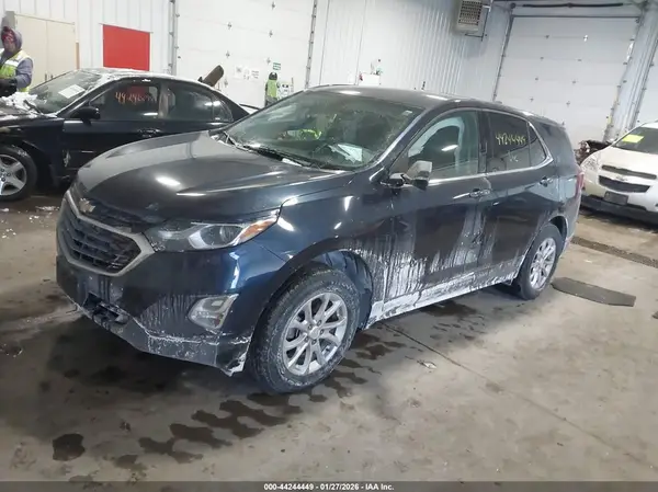 3GNAXSEV9JS526533 2018 CHEVROLET EQUINOX - Image 2