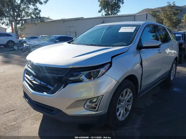 3GNAXSEV9JS581726 2018 CHEVROLET EQUINOX - Image 2
