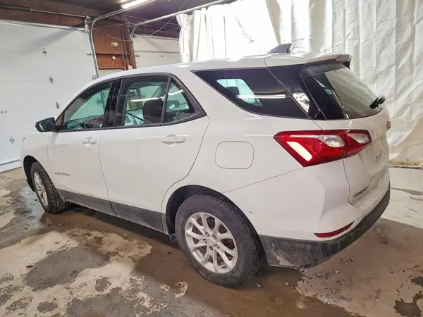 3GNAXSEV9KS620106 2019 CHEVROLET EQUINOX - Image 2