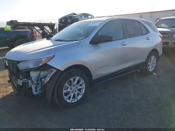 3GNAXSEV9MS124726 2021 CHEVROLET EQUINOX - Image 2