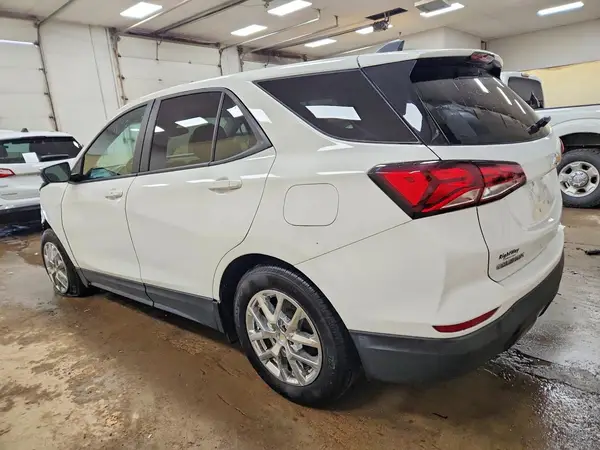 3GNAXSEV9NS172468 2022 CHEVROLET EQUINOX - Image 2