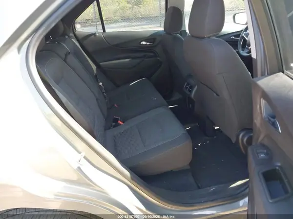 3GNAXSEVXJS602244 2018 CHEVROLET EQUINOX - Image 8
