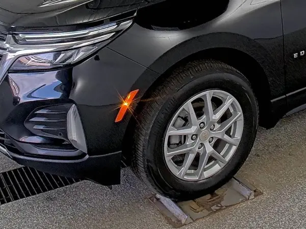 3GNAXTEG0PL136334 2023 CHEVROLET EQUINOX - Image 2