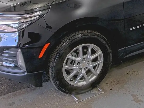 3GNAXTEG0PL237602 2023 CHEVROLET EQUINOX - Image 2