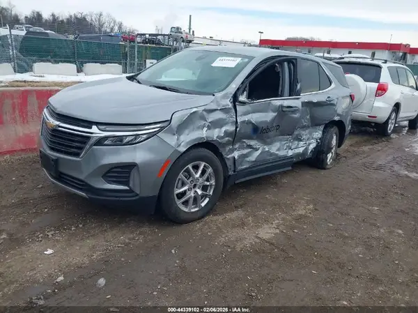 3GNAXTEG0RL240969 2024 CHEVROLET EQUINOX - Image 2