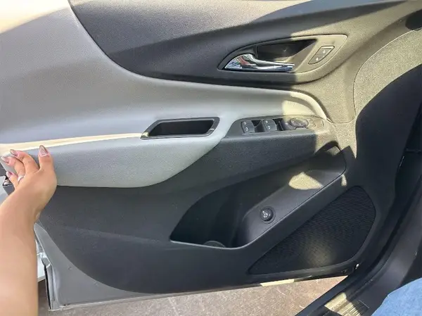 3GNAXTEG2PS206633 2023 CHEVROLET EQUINOX - Image 2