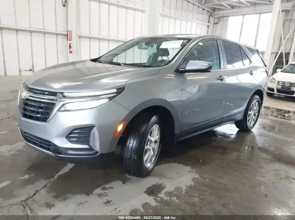 3GNAXTEG2RL240990 2024 CHEVROLET EQUINOX - Image 2