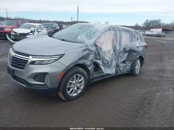 3GNAXTEG4RL252252 2024 CHEVROLET EQUINOX - Image 2