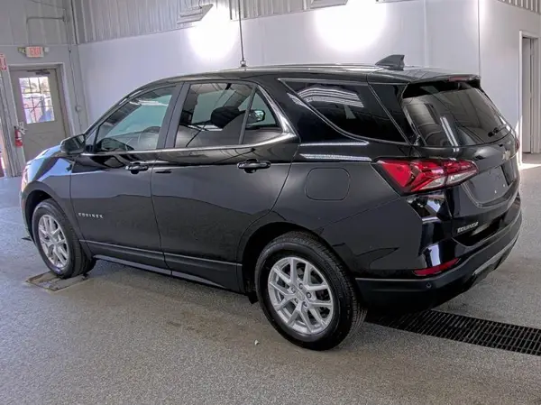 3GNAXTEG5PL136264 2023 CHEVROLET EQUINOX - Image 2