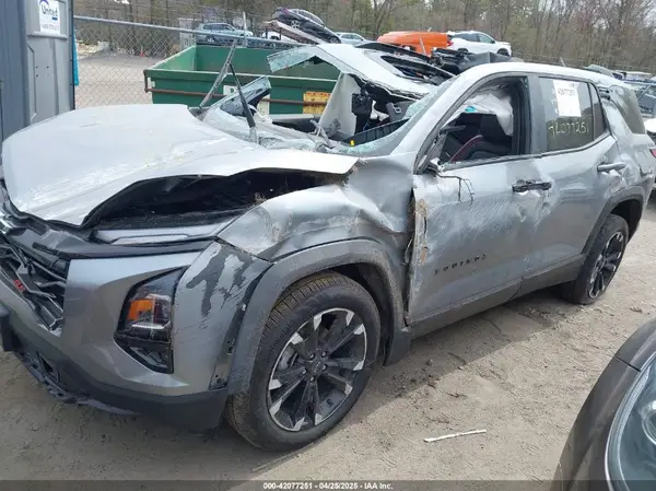 3GNAXTEG7SL110550 2025 CHEVROLET EQUINOX - Image 2