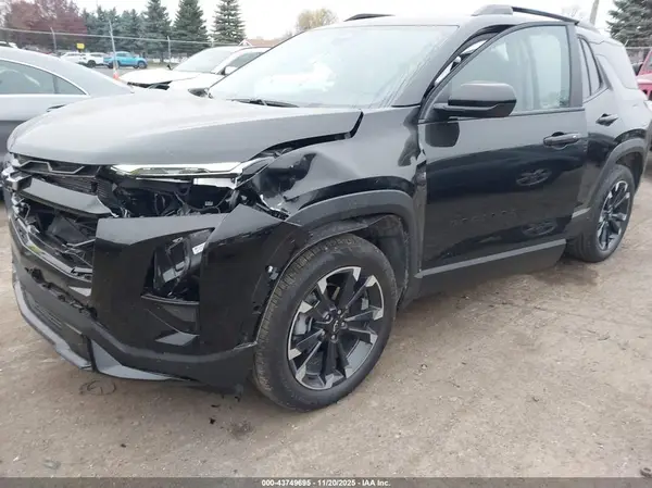 3GNAXTEG7TL270977 2026 CHEVROLET EQUINOX - Image 2