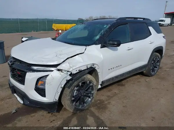 3GNAXTEG9SL175108 2025 CHEVROLET EQUINOX - Image 2