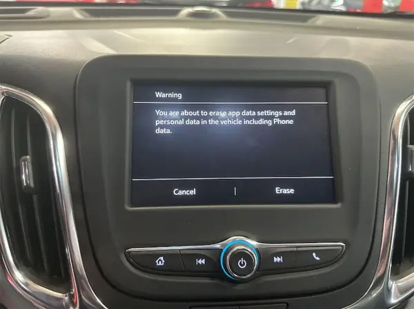 3GNAXTEGXPL252608 2023 CHEVROLET EQUINOX - Image 2