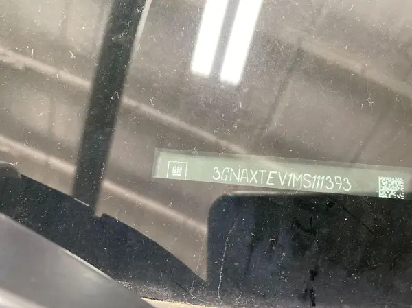 3GNAXTEV1MS111393 2021 CHEVROLET EQUINOX - Image 2